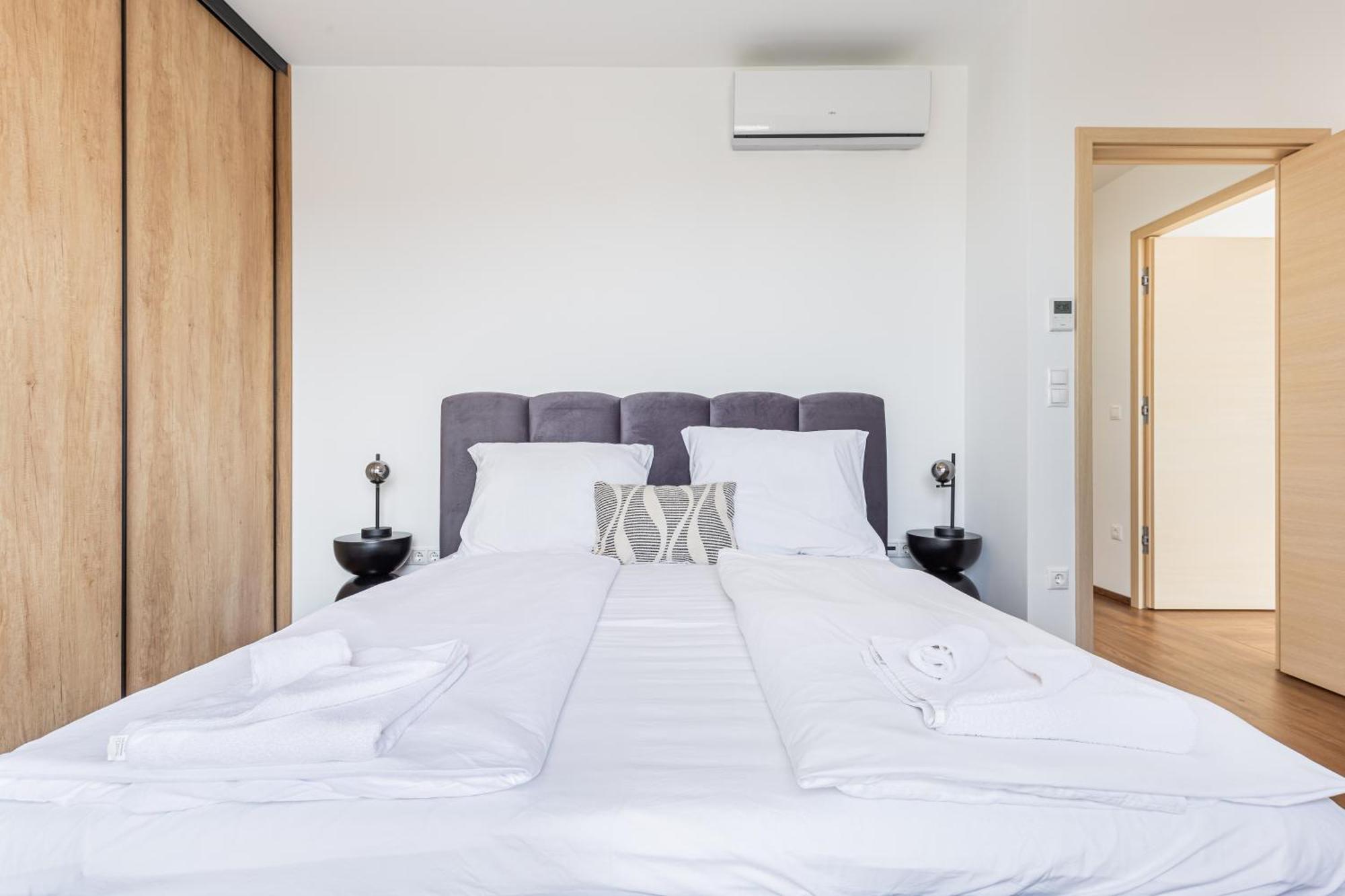 New Penthouse W Double Parking, Panoramic Balcony Appartement