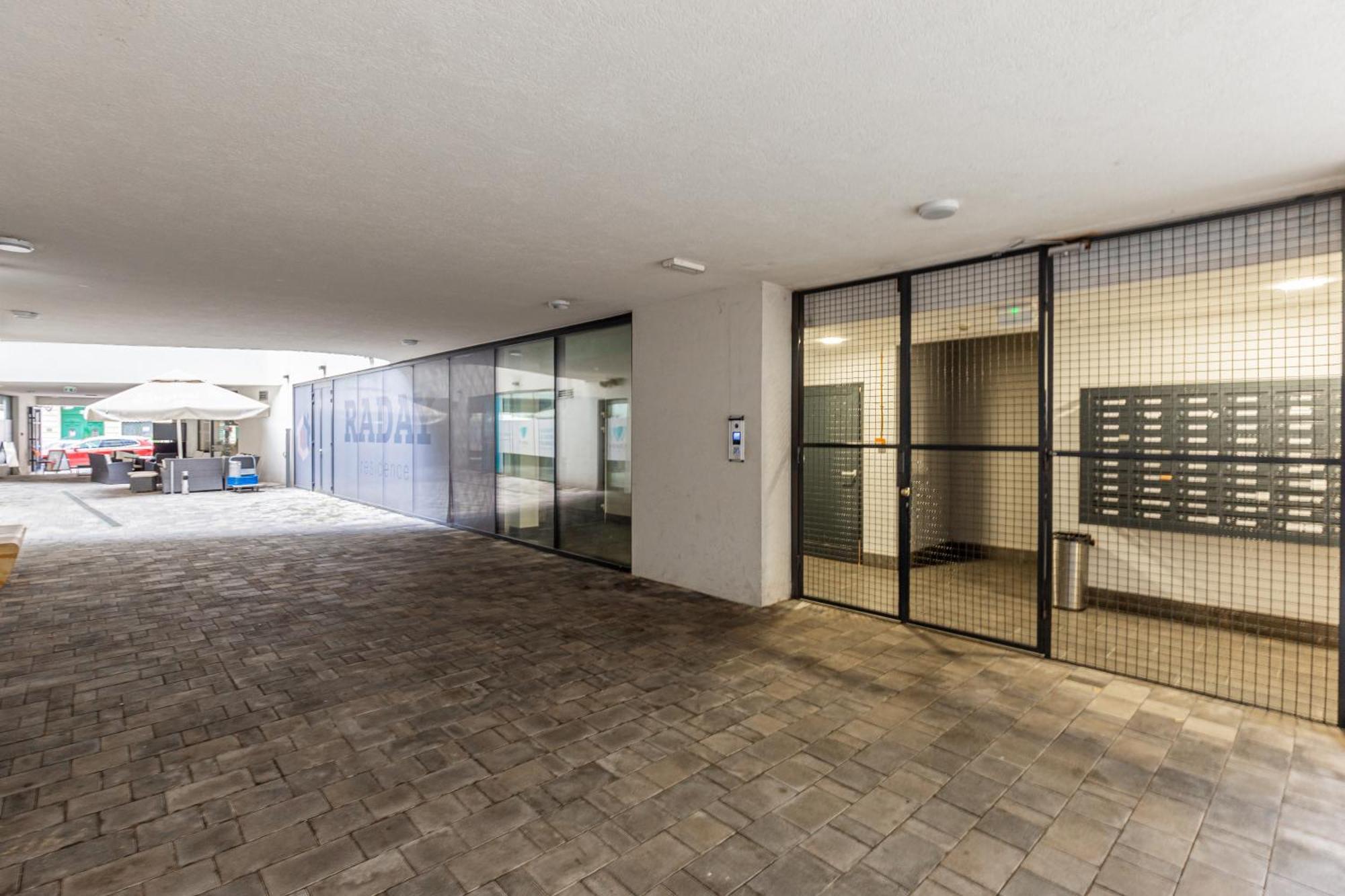 Apartment New Penthouse W Double Parking, Panoramic Balcony *