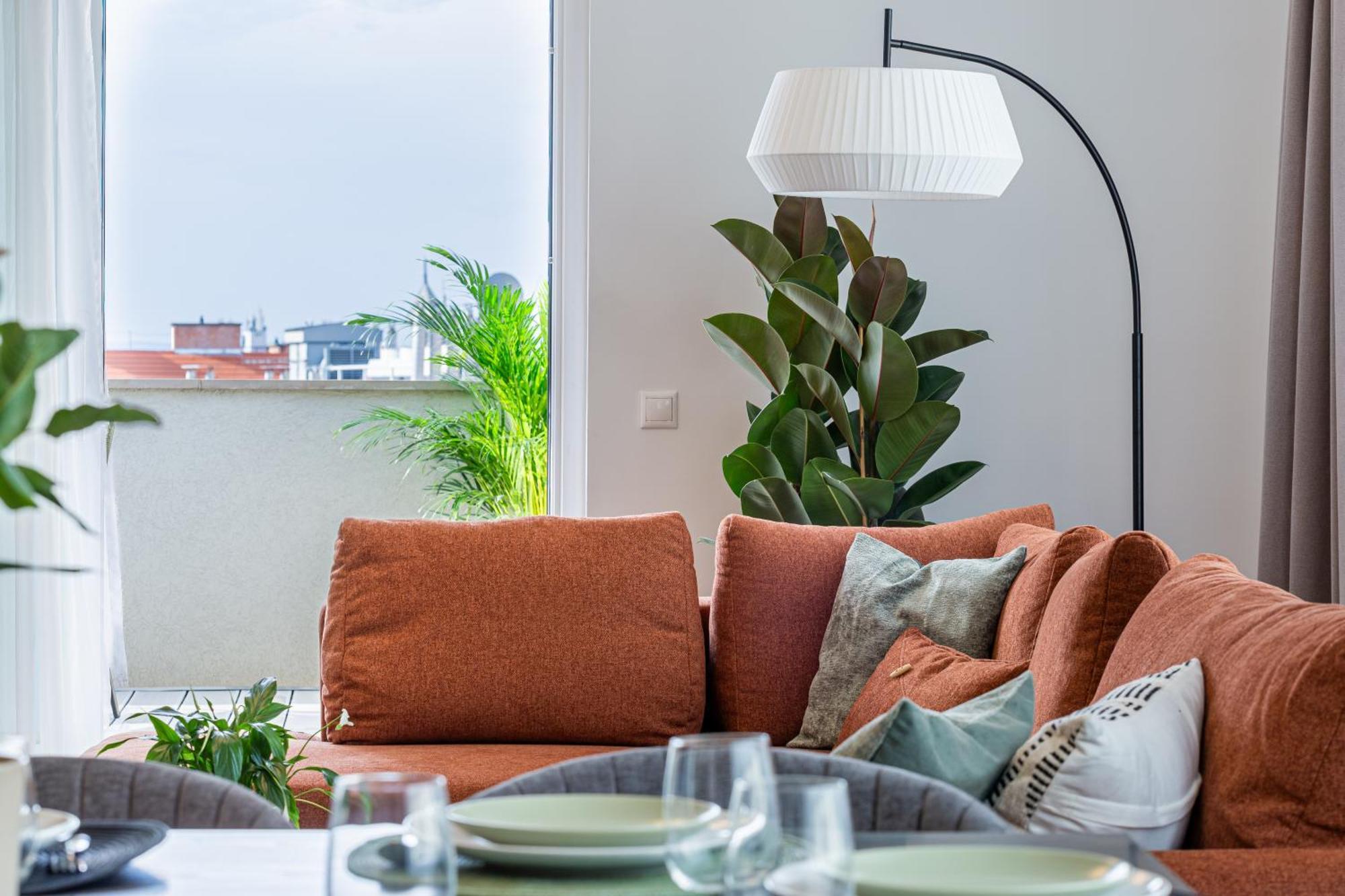 New Penthouse W Double Parking, Panoramic Balcony Apartment *
