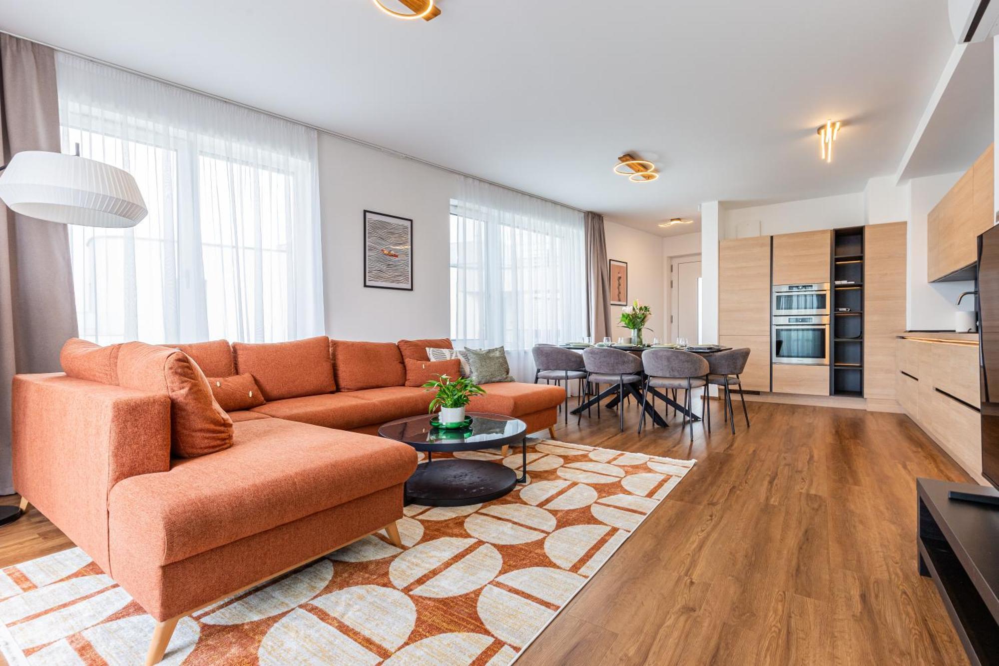 New Penthouse W Double Parking, Panoramic Balcony Apartment