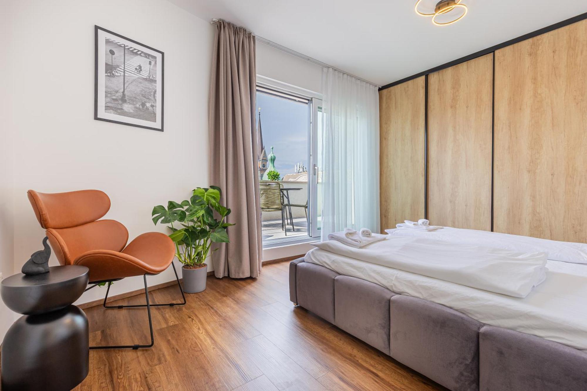 New Penthouse W Double Parking, Panoramic Balcony Apartment